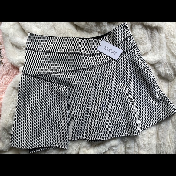🚫SOLD🚫 Derek Lam 10 Crosby B&W Asymmetric Mini Skirt NWT - Picture 2 of 6